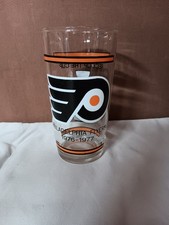 1976-1977 Philadelphia Flyers Stanley Cup Champions Pint Glass Recoup The Cup