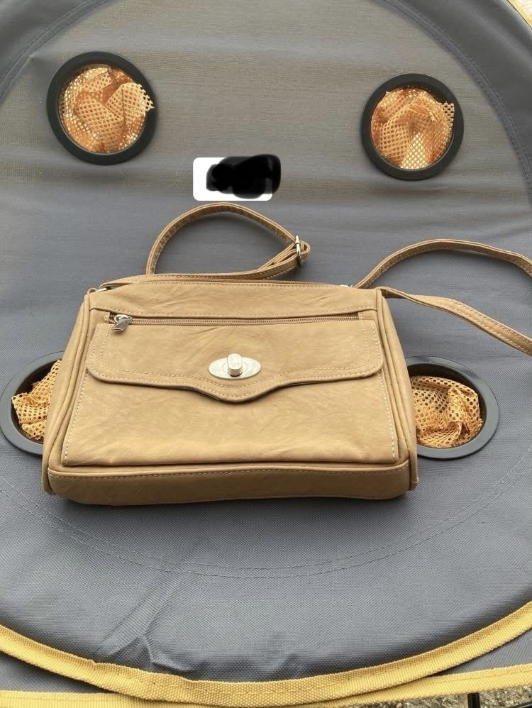 Women&rsquo;s Tan Solid Rectangle Crossbody Bag Zip Closure Shou