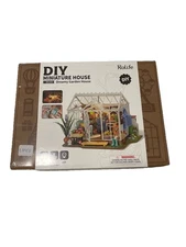 Rolife Dreamy Garden House NiS DG163 DiY Miniature House Kit LED