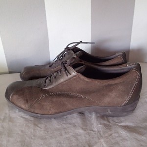 munro lace up shoes