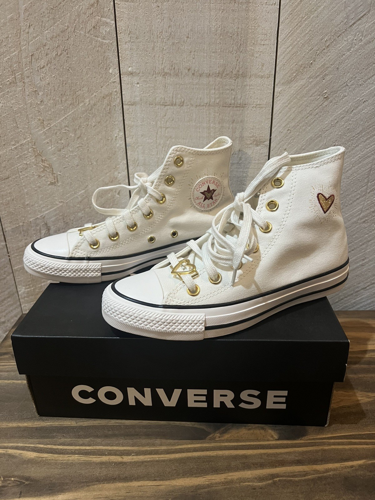 NEW in BOX Women's CONVERSE Hearts Valentine's Day All Star Shoes A05139F White thumbnail 15