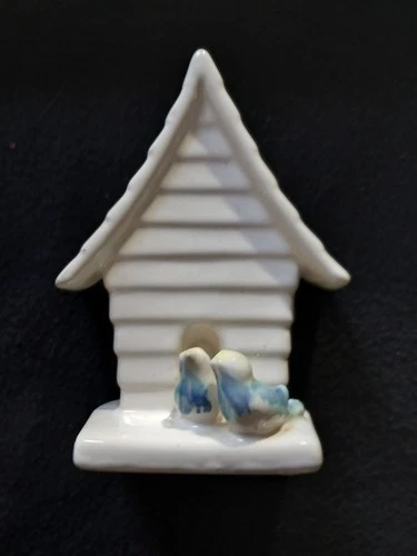 Vintage Shawnee Wall Pocket Bird House 5.5"×4.25"