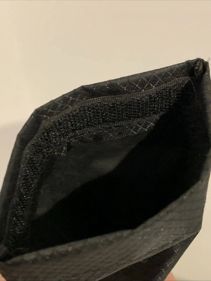 ADIDAS SENNHEISER Small Hook & Loop Shut 9.5cm x 14.5cm Pouch / Bag - Image 4 of 4