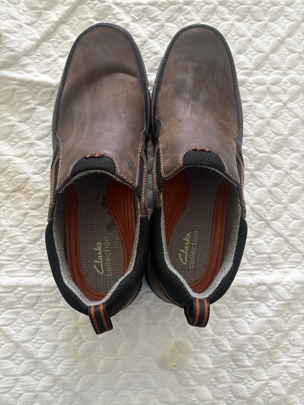 MENS BROWN CLARKS LOAFERS SZ 13W