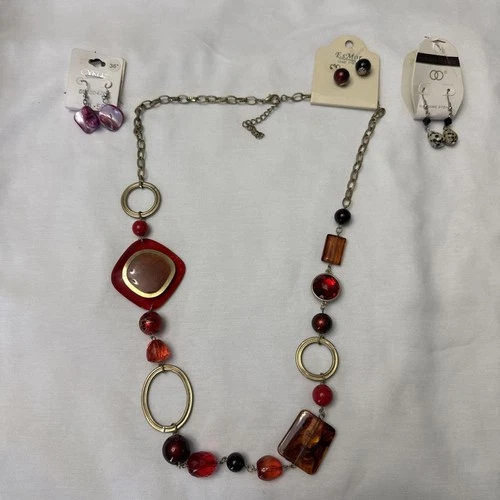 Lot Of Vintage Costume Jewelry - 7 Pieces Necklace & 3 Pairs Of Earrings