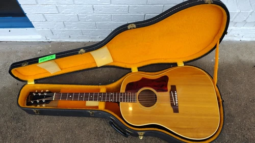 1966 Gibson J-50 Acustic Guitar w/ HSC! -LL