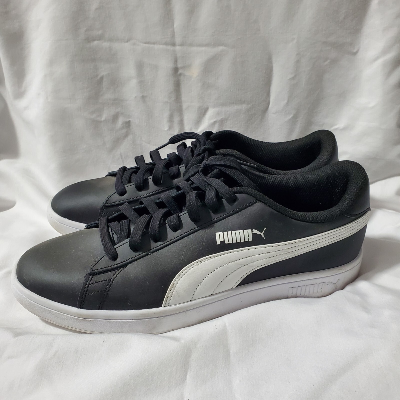 Size 12 - PUMA Smash V2 Black - 374513 