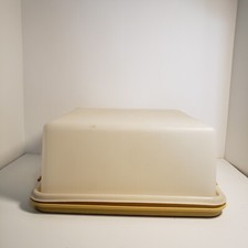 Tupperware Vintage Square Cake Keeper Taker Harvest Gold White Lid 1242-6 1241-5