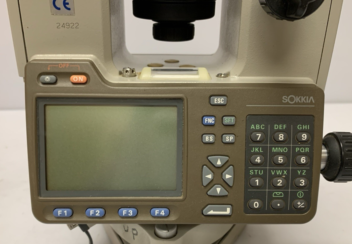 ☆SOKKIA 2級トータルステーション SET3110 完動品です 