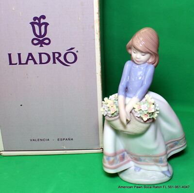 Lladro Spain Figurine 5467 MAY FLOWERS Girl with Basket of Flower