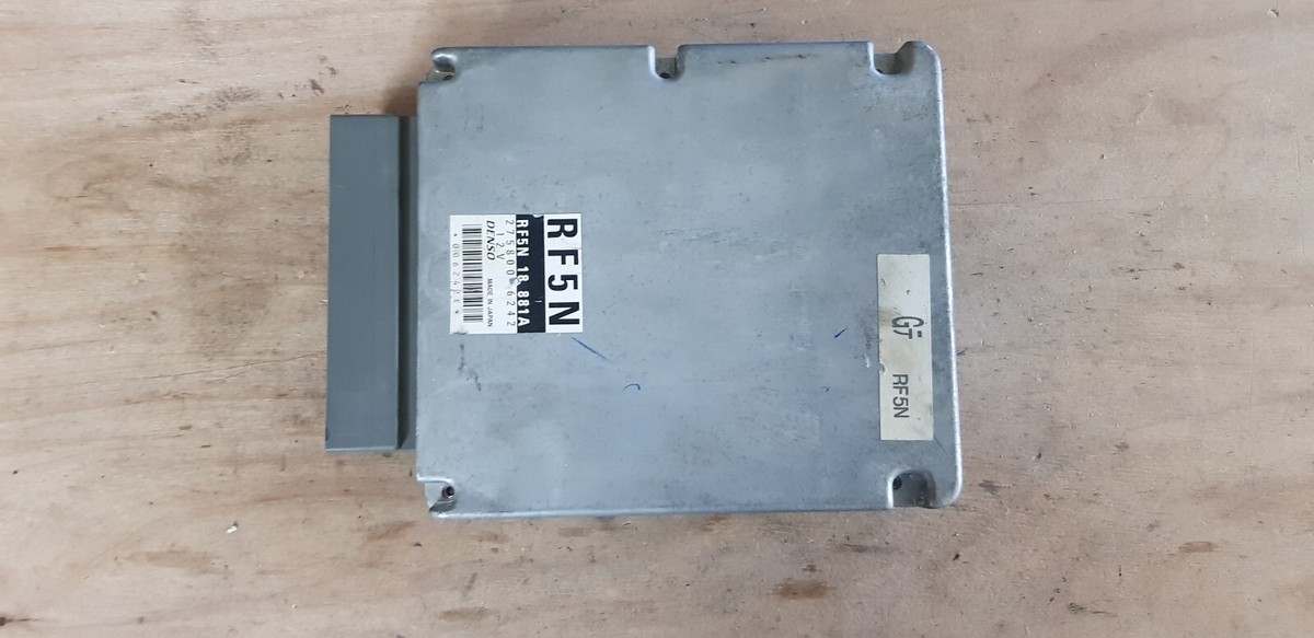 Mazda 6 2004 RF5N 18881A Denso 275800-6242 Engine control unit