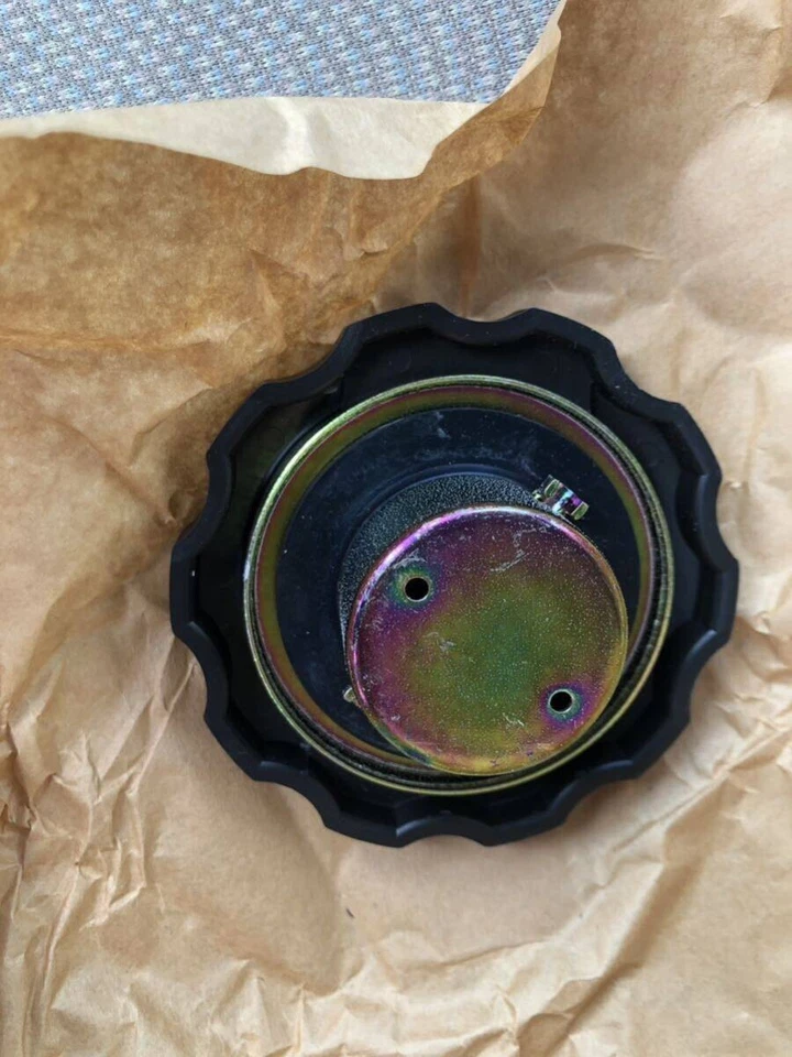 Tapa de tanque HONDA CB1100F genuina 17620-422-023 NOS Foto 4 de 4