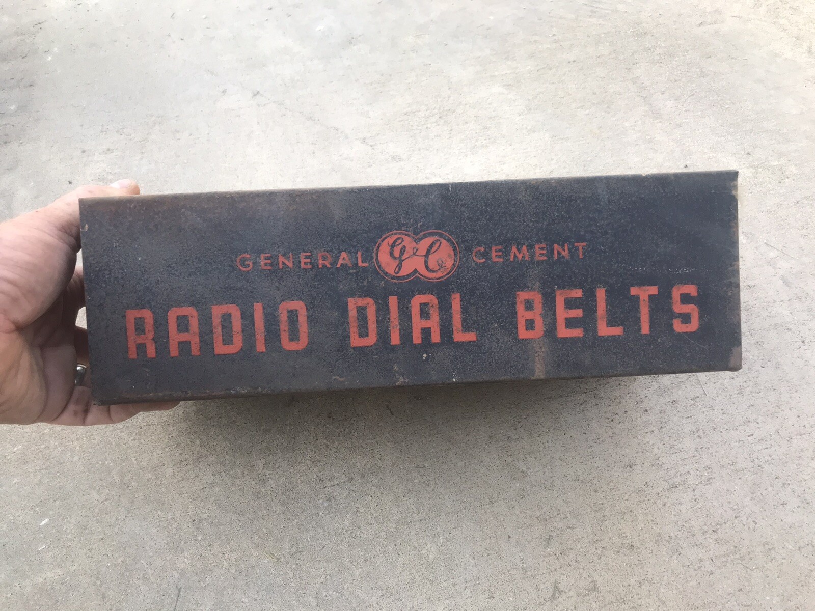 VINTAGE RADIO DIAL BELTS GENERAL CEMENT PARTS DISPLAY BOX Original