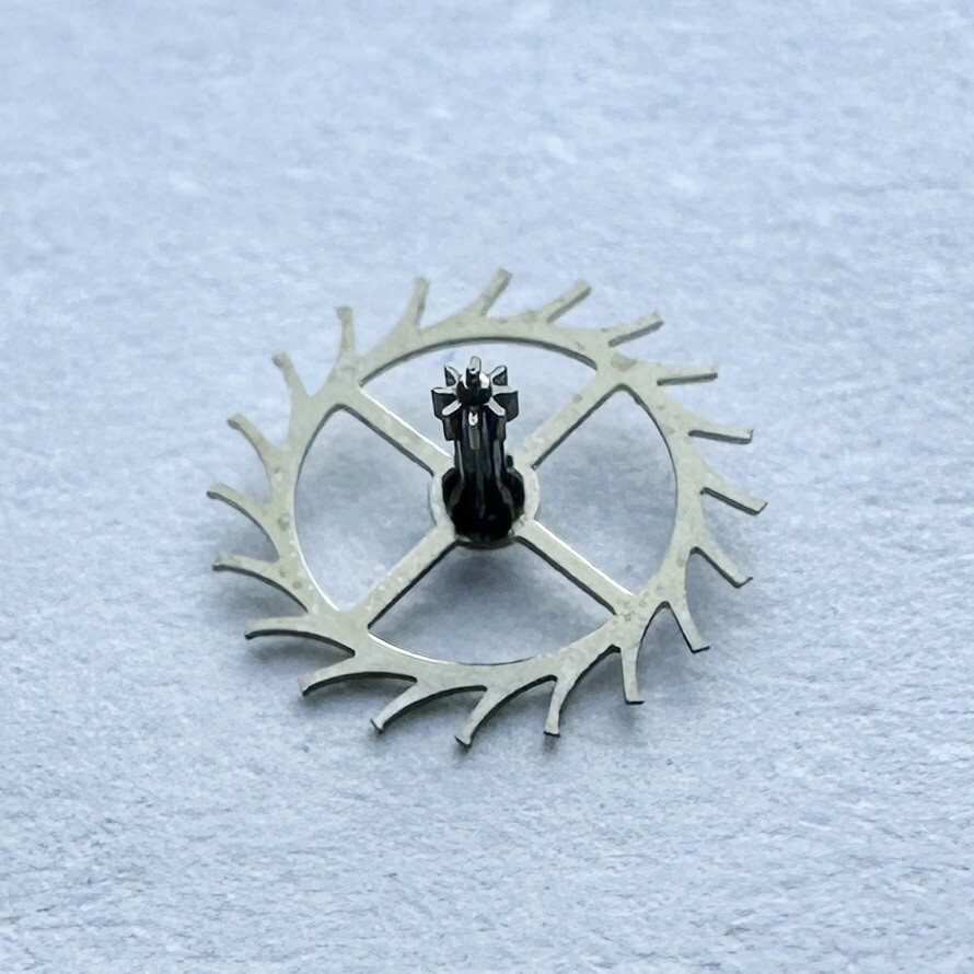 NOS ESCAPE WHEEL & PINION VINTAGE SEIKO 5621 5625 5626 5641 5645