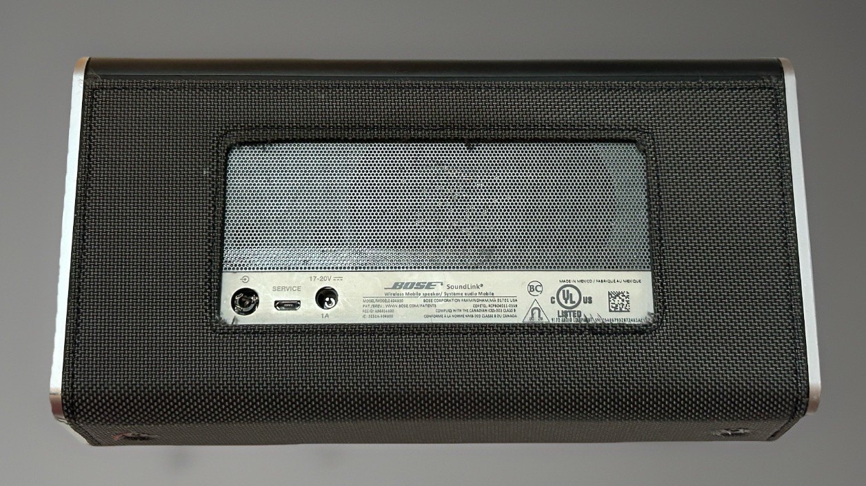 Bose SoundLink Wireless Bluetooth Nylon Mobile Speaker 404600 Wall & Car Charger