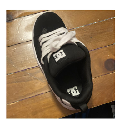 DC Youth's Court Graffik Black White Boys Skate Shoes US Size 5