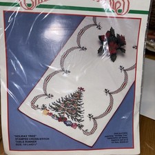 VTG Bucilla Christmas Holiday Tree Stamped Cross-Stitch Table Runner 14.5x43.5
