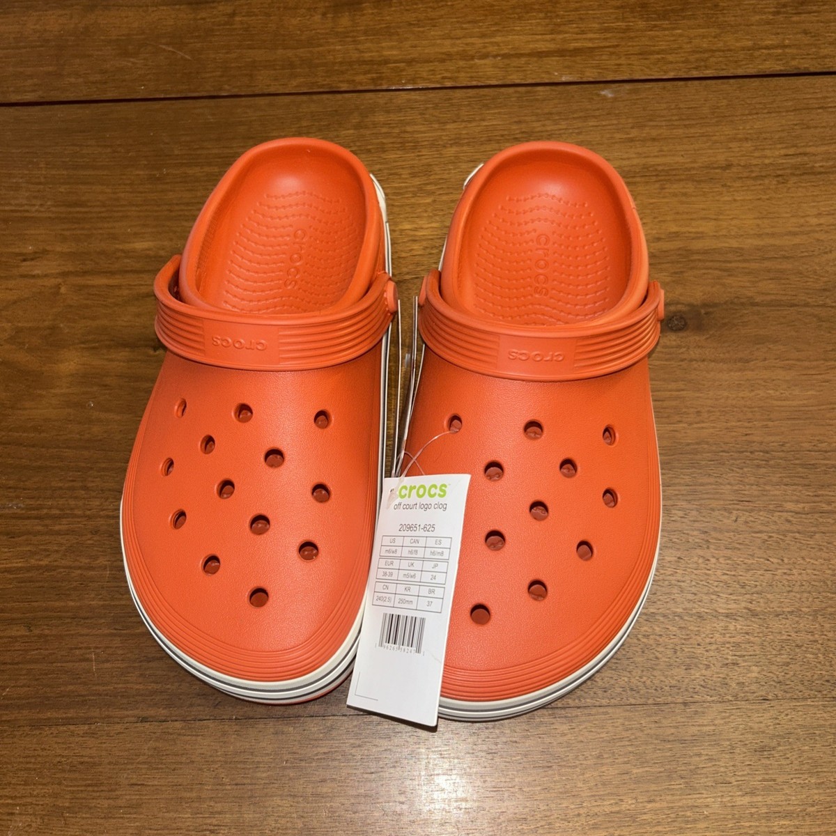 Crocs OFF COURT LOGO New With Tags Women's Sz 8, Men's Size 6