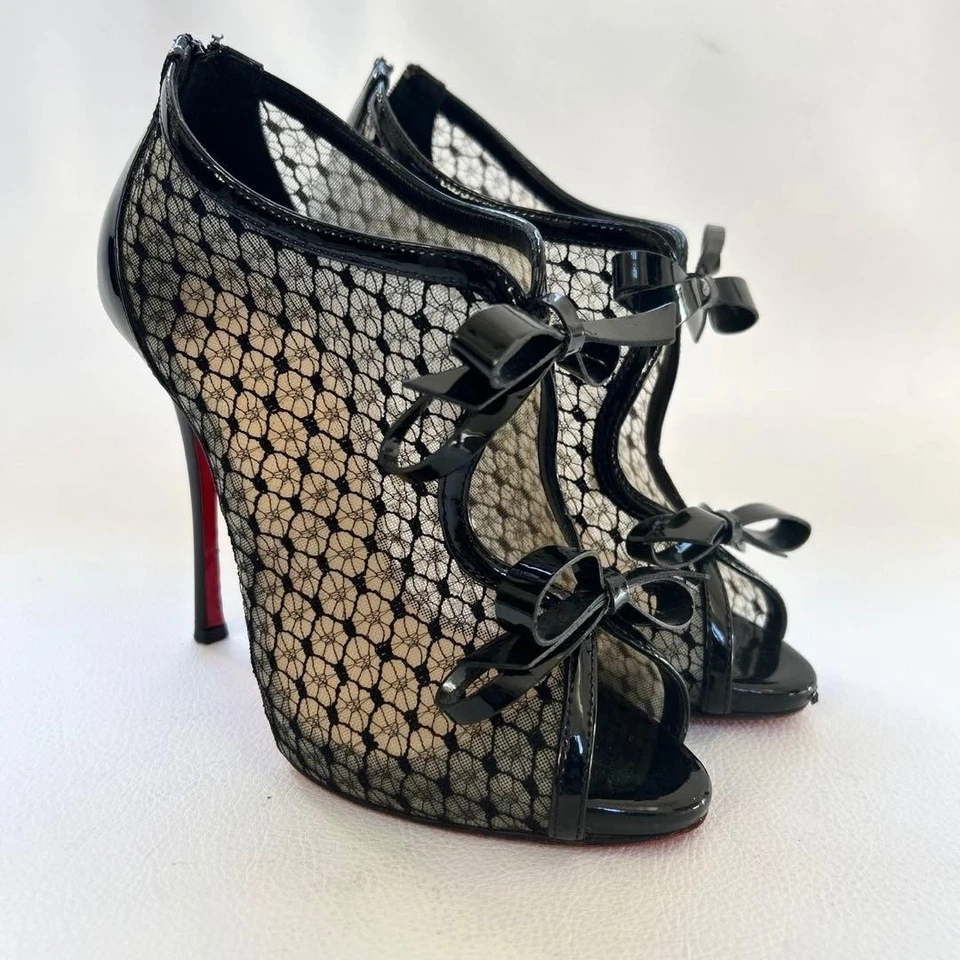 Muy buenos botines Christian Louboutin charol de encaje tacón alto negros para mujer talla 35 Foto 4 de 4
