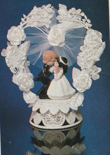 New Vintage Wilton "Tenderness" Wedding Cake Top, Black Suit  # 110-112 - Afbeelding 1 van 6