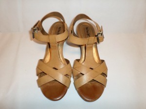 coach and four sandals