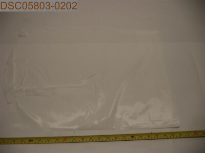 QTY = 500: MediChoice Adult Bibs w/ Pocket, White, 16'' x 24'', MBIB1002