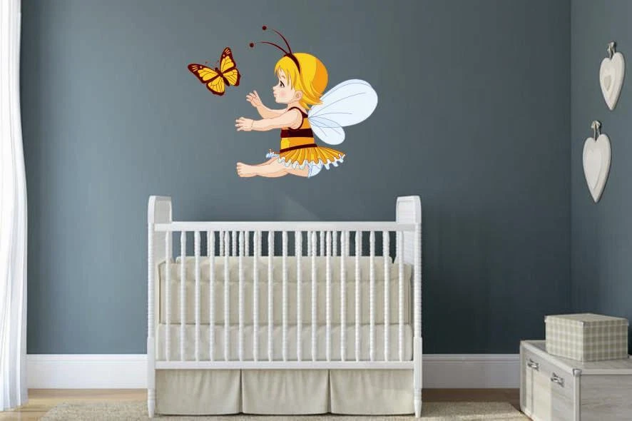Wandtattoo Bienenfee mit Schmetterling 60 x 48 cm - Bild 1 von 1