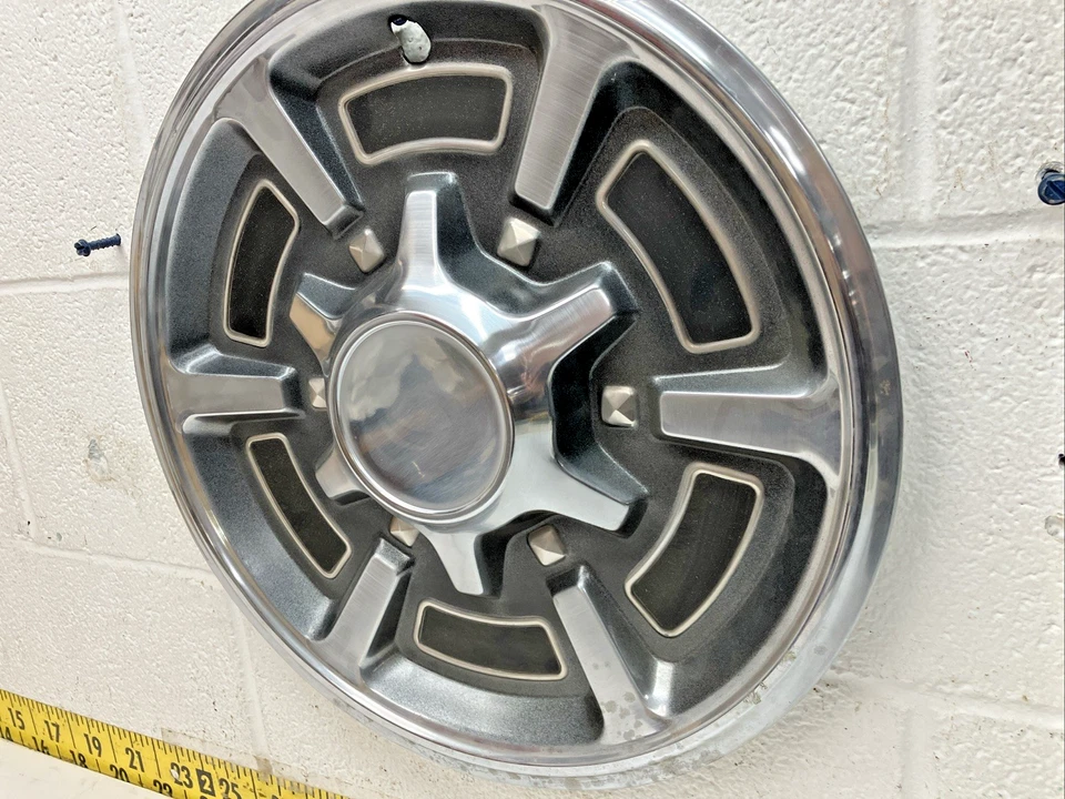 Tapacubos OEM GM 15" 3121 A/B 14019988 1977-88 Chevy/GMC Jimmy/Blazer/Sub (SVM144) Foto 4 de 4