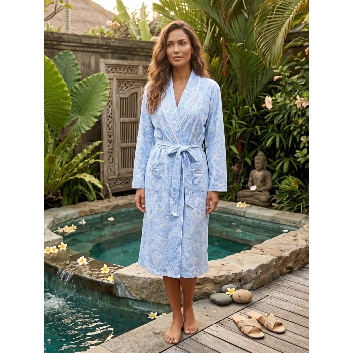 Lauren Ralph Lauren Blue & White Floral Super Soft Luxurious Bath