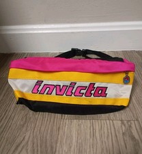 INVICTA Italia marsupio vintage anni 80 blocco colore neon ricamo spellout usato in ottime condizioni