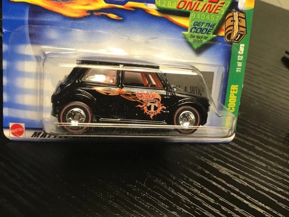 2002 Hot Wheels Mini Cooper Treasure Hunt Real Riders card not mint see pictures - Image 2 of 4