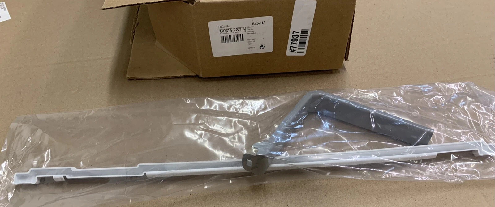 BOSCH 00744814 Dishwasher Overflow 24x7x3 Replacement Part