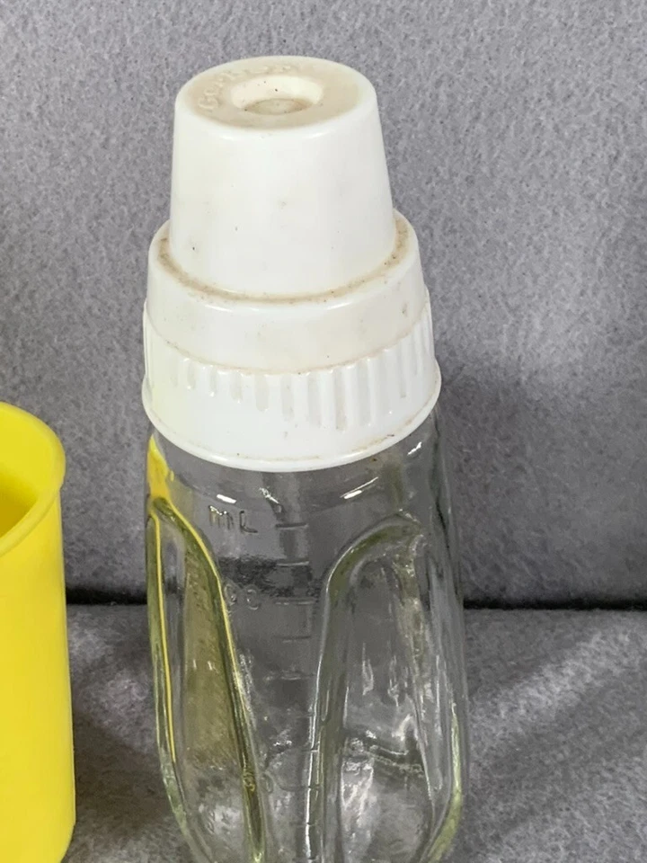 Lote Vintage Gerber Baby Garrafa de Vidro Copo Plástico Prato de Prata Colher Winthrop - Imagem 3 de 4