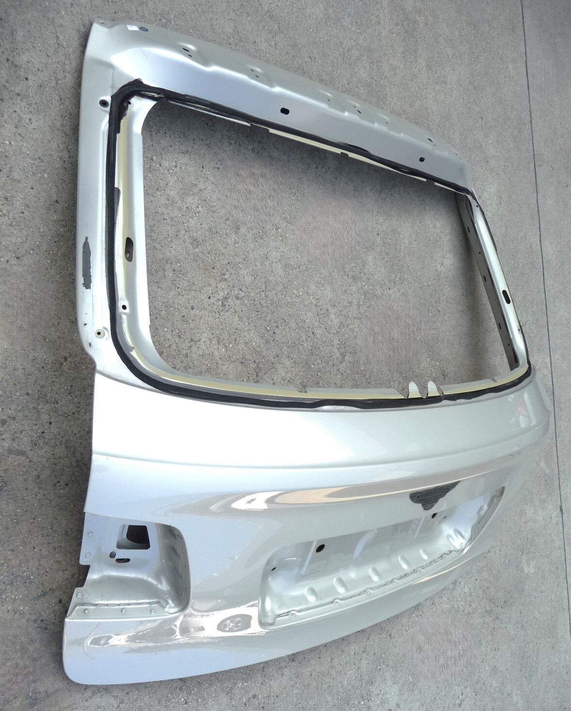 2016-2020 Bentley Bentayga Rear Trunk Lid Bonnet Cover Panel 36A827025J OEM
