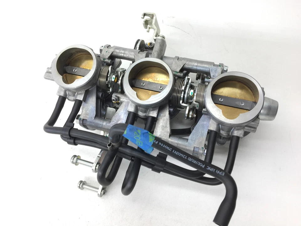 2015 Triumph Street Triple Abs Main Fuel Injectors / Throttle Bodies T1241675 Foto 2 de 4