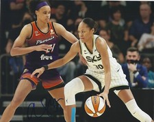 AZURA STEVENS Signed 8 x 10 Photo WNBA Basketball UCONN Huskies CHICAGO SKY