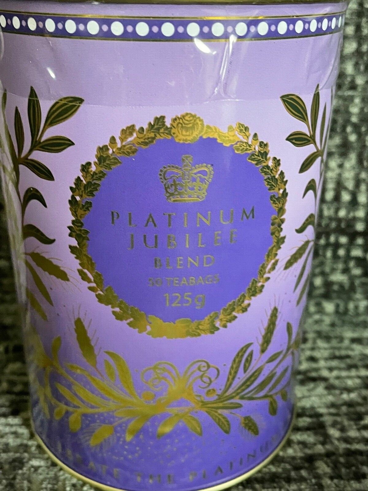 Platinum Jubilee Tea Caddy / Tin / Collectible / Royal family / Queen