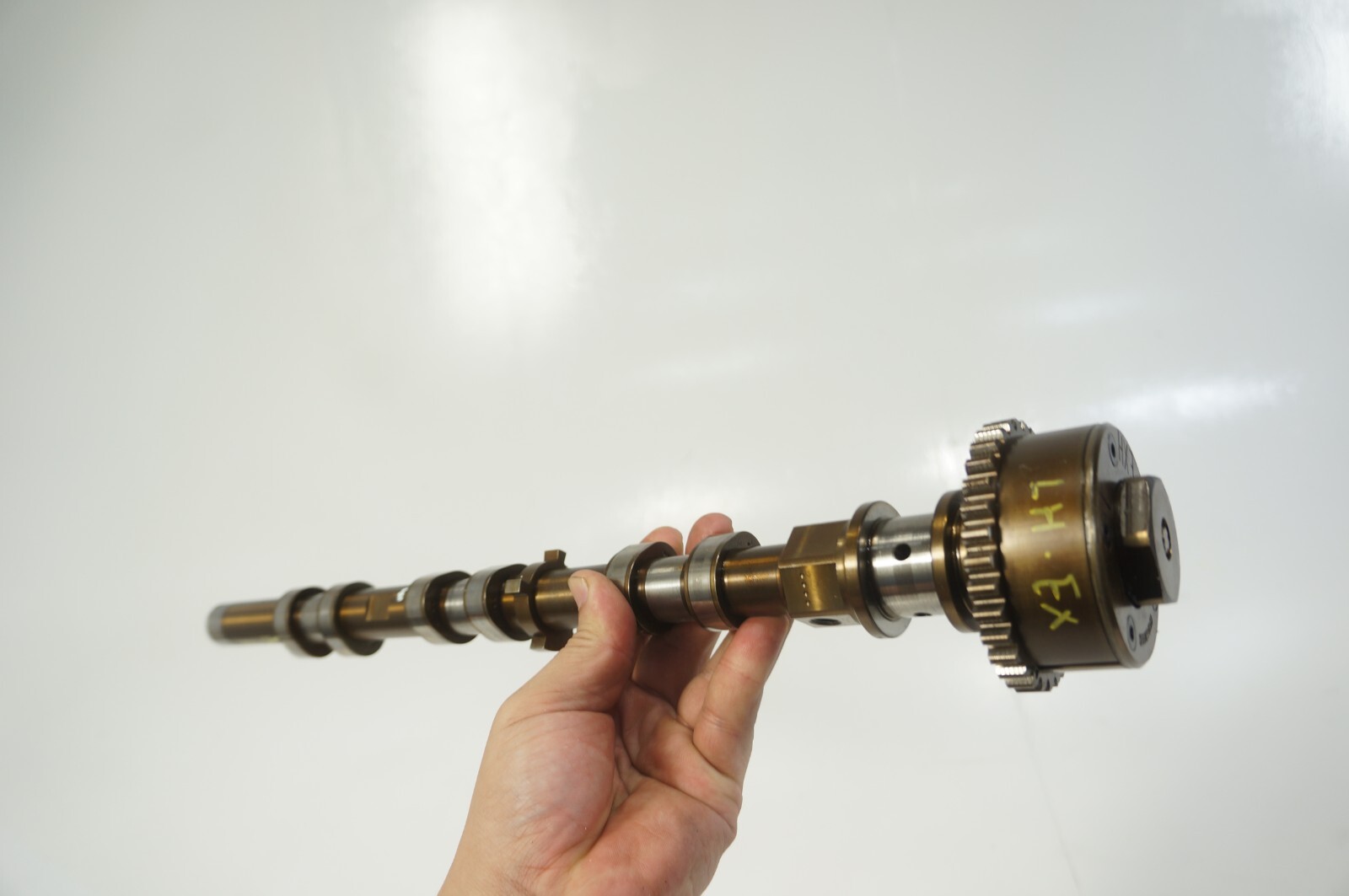 14-2019 maserati ghibli 3.0l v6 LEFT side EXHAUST OUTLET cam shaft camshaft
