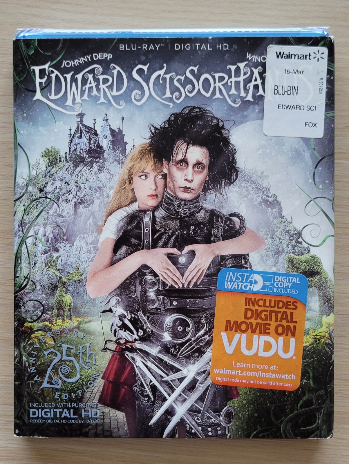 Edward Scissorhands 25th Anniversary Blu-ray Digitally Remastered in HD