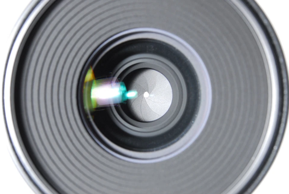 PENTAX HD DA 35mm F2.8 Macro Limited Black Lens Top MINT Boxed From Japan - Image 3 of 4