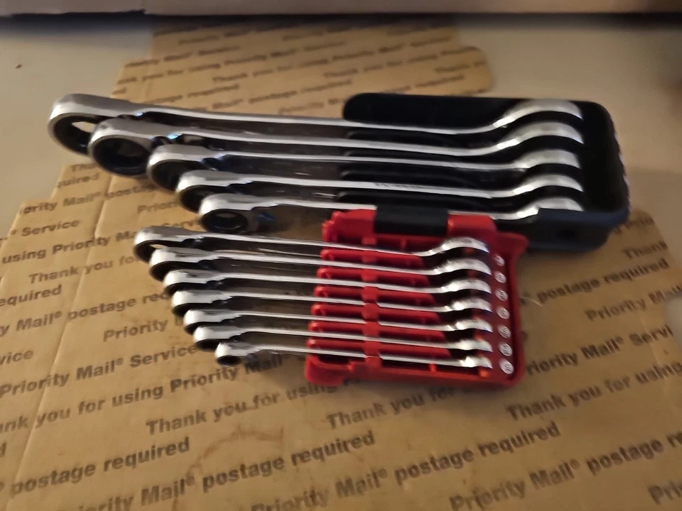 Mac Tools 12 piezas. Juego de llaves de trinquete SAE 1/4"-15/16" Foto 3 de 4