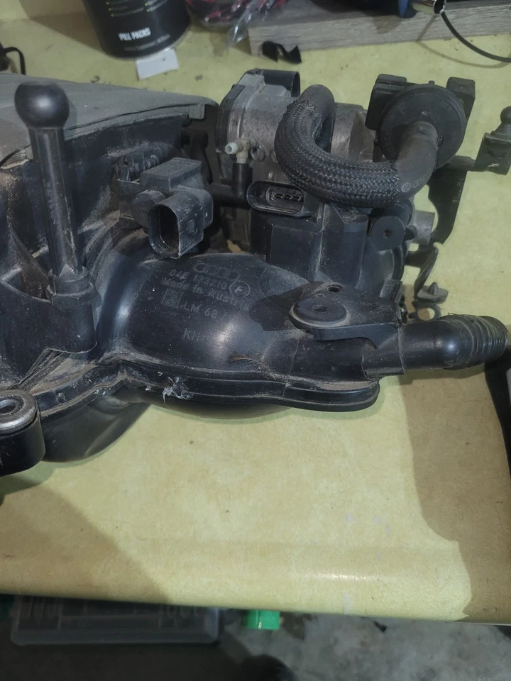 2007 AUDI A6 QUATTRO   3.2 V6 FRONT ENGINE MOTOR AIR INTAKE MANIFOLD - Image 3 of 4