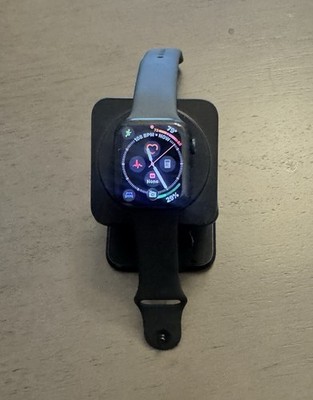 Apple Watch Series 8 45mm  (GPS) + Wireless Charging Station