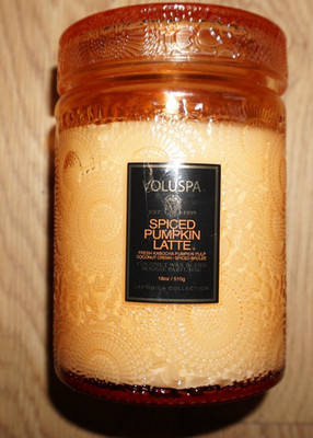 VOLUSPA SPICED PUMPKIN LATTE 18oz. JAR CANDLE NEW