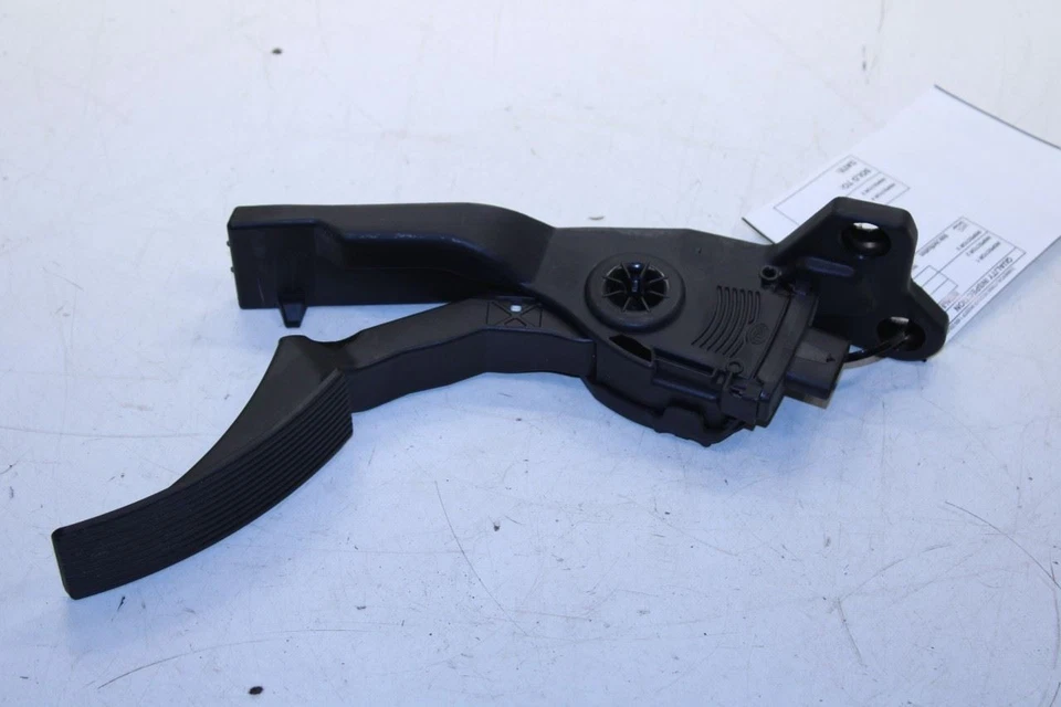 Mercedes-Benz ML350 2013-15 acelerador acelerador acelerador pedal sensor 166-300-00-04 Foto 4 de 4