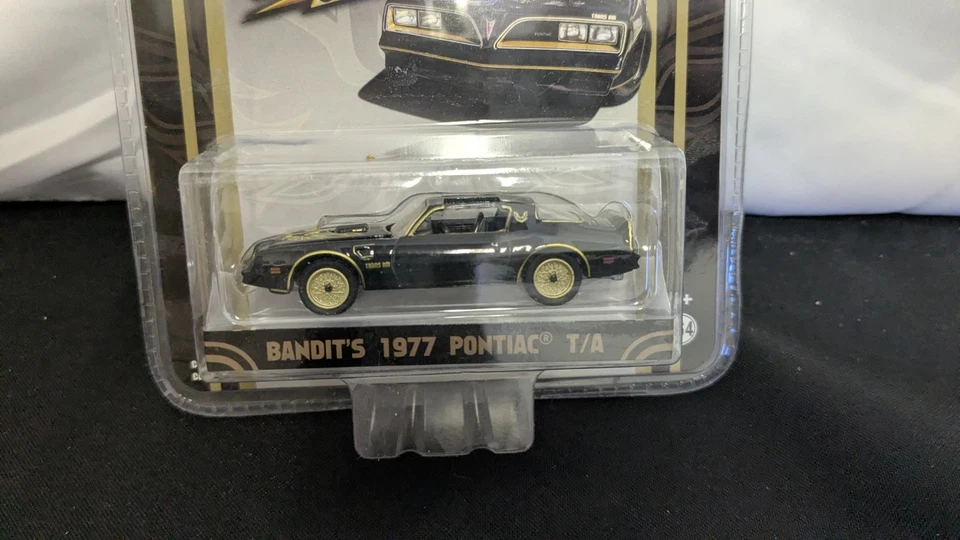 1977 PONTIAC FIREBIRD TRANS AM “Smokey & the Bandit" - 1:64 - GREENLIGHT SEALED - Image 4 of 4