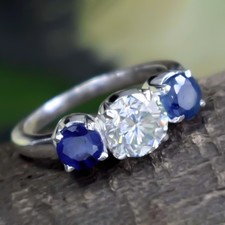 Anillo de diamantes de laboratorio certificado F VS1 1,00 quilates con detalles de zafiro regalo del día del trabajo