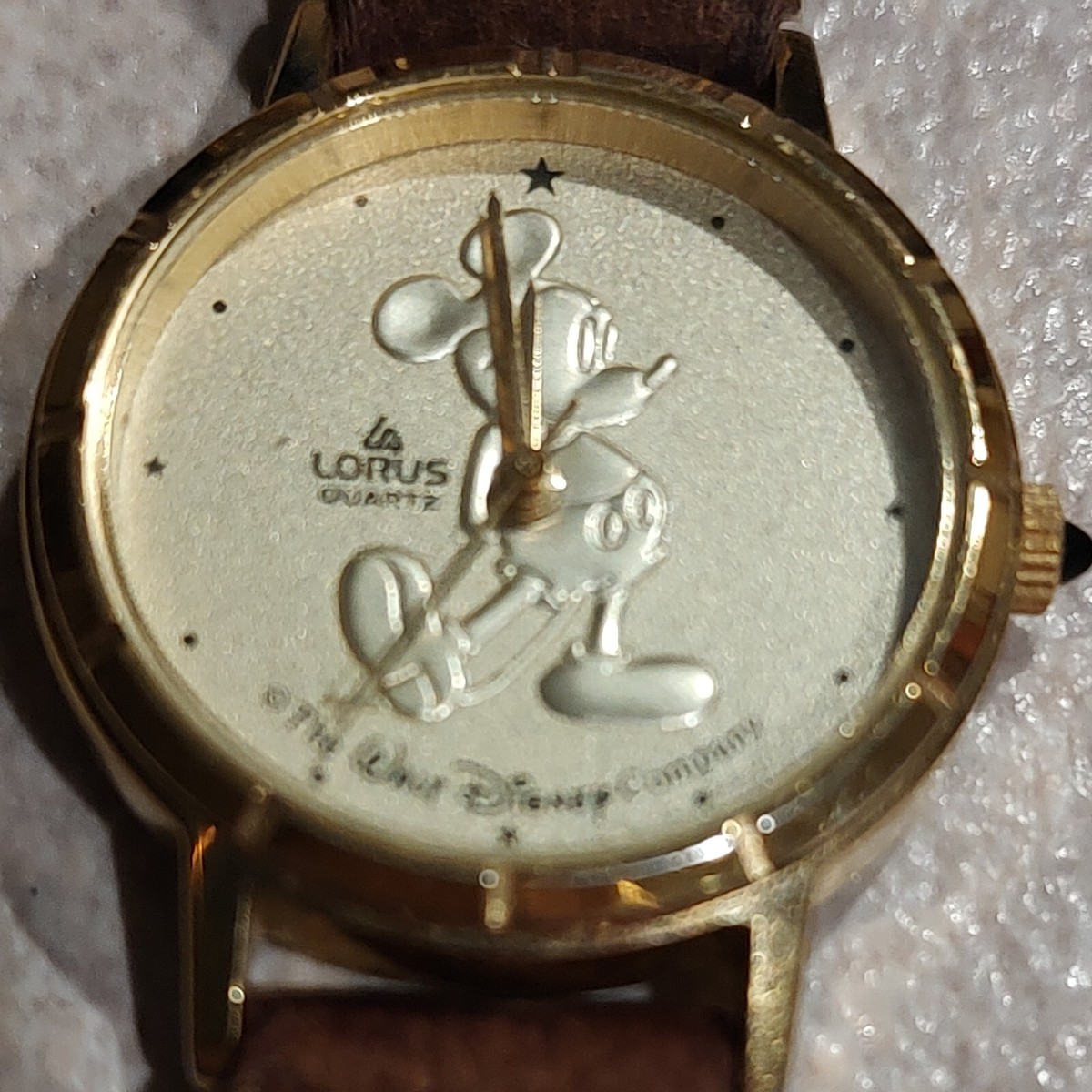 Lorus ミッキーマウス クォーツ時計 ゴールド Two-Tone Lorus Mickey Mouse Date Watch | Luxury Vintage