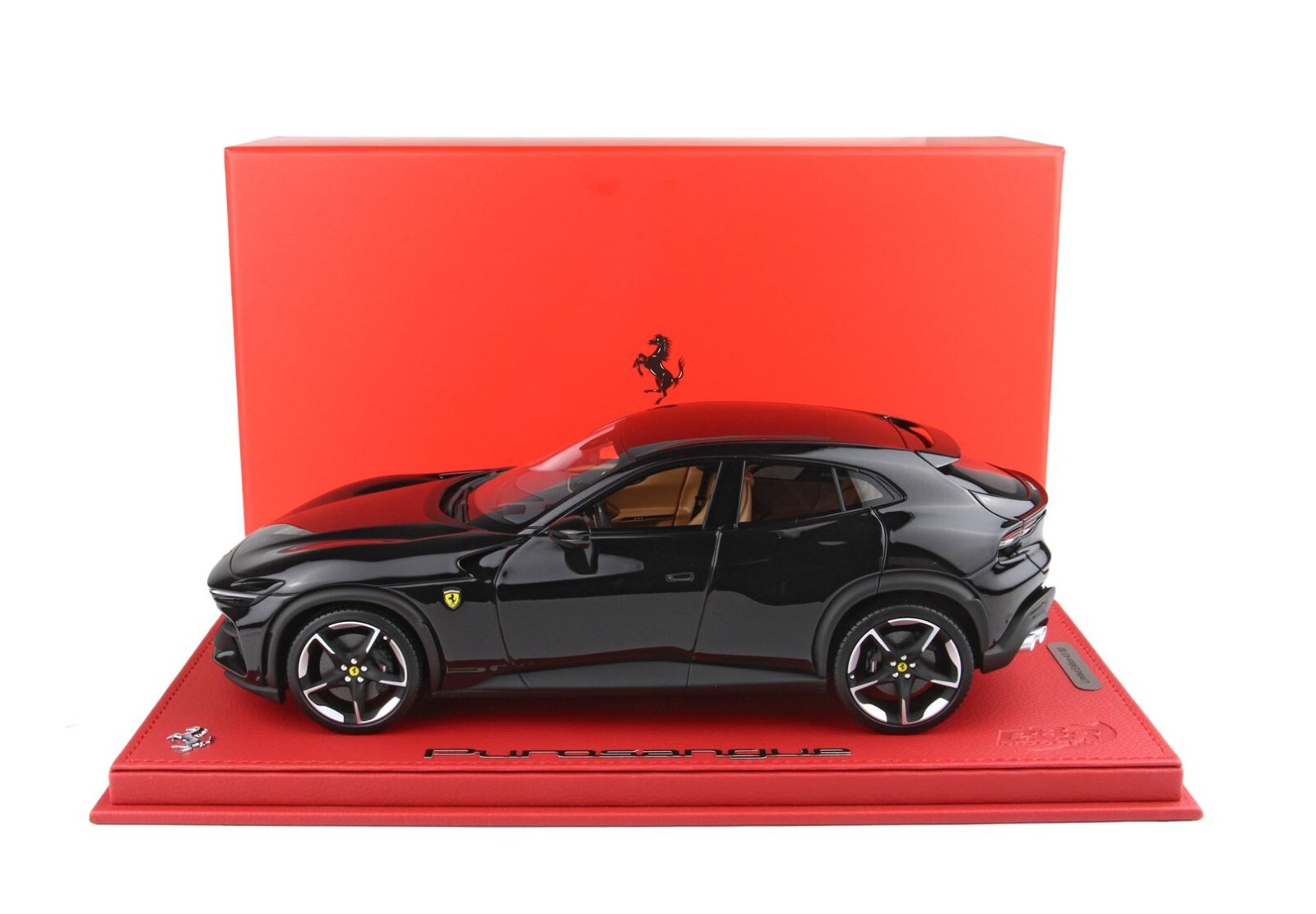 МОДЕЛЬ FERRARI PUROSANGUE BLACK METALLIC С ВИТРИНОЙ 118 ОТ BBR P18219 C 72190₽
