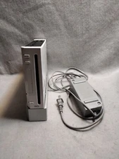 Nintendo Wii Launch Edition White Console RVL-001 with power cord